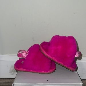 Hot pink slippers size 2/3